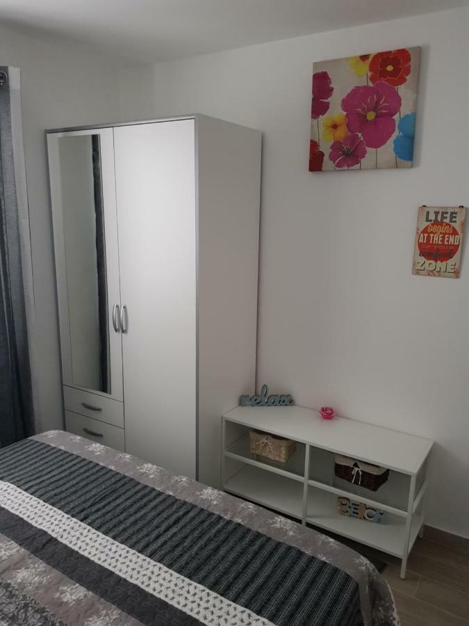 Steffano Apartment Карлобаг Екстериор снимка